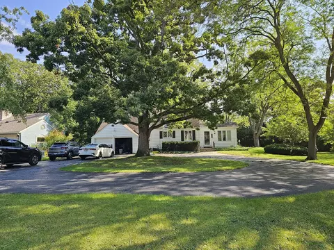 2747 W Bonnie Brook Ln, Waukegan, IL 60087