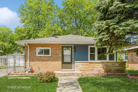 16448 Winchester Ave, Markham, IL 60428 photo 2