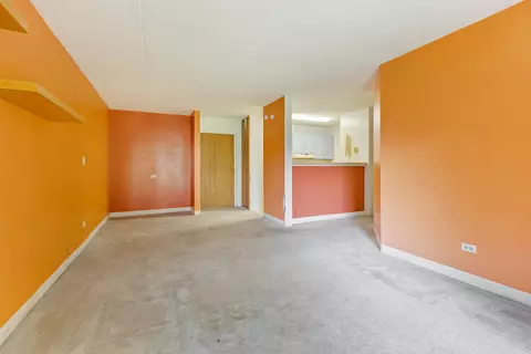 5600 Astor Ln #112, Rolling Meadows, IL 60008 photo 6
