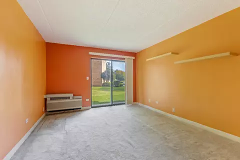 5600 Astor Ln #112, Rolling Meadows, IL 60008 photo 5