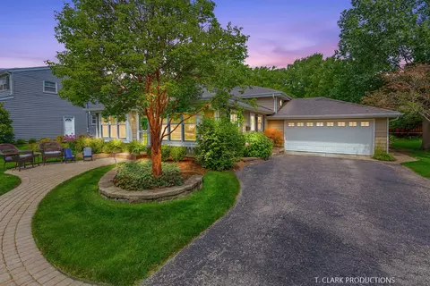 1419 E Forest Ave, Wheaton, IL 60187