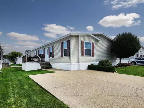 17 St Paul, Bourbonnais, IL 60914