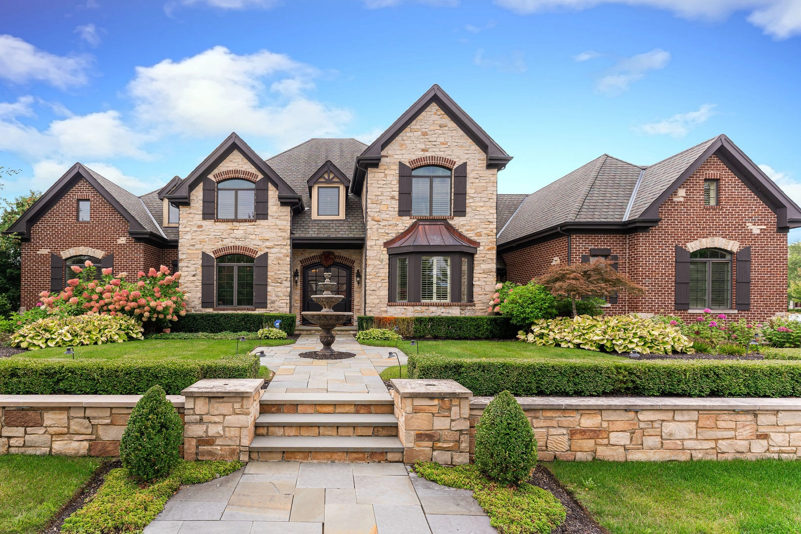 5N055 Prairie Lks Blvd  