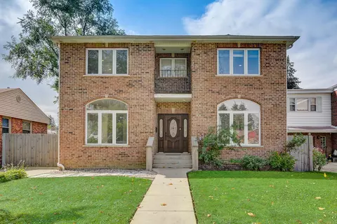 2232 Stratford Ave, Westchester, IL 60154
