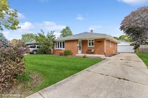 2029 Linden Ave, Waukegan, IL 60087