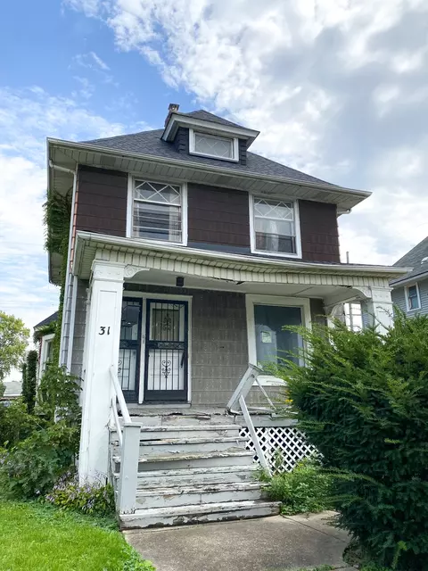 31 S 17th Ave, Maywood, IL 60153