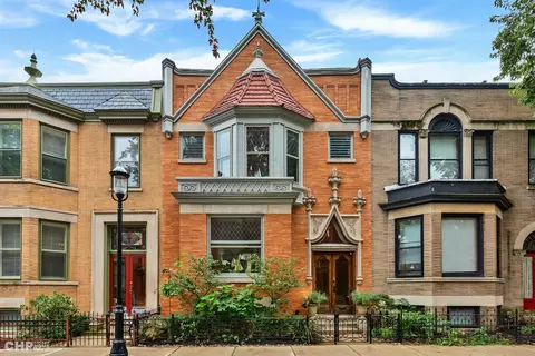 3839 N Alta Vista Ter, Chicago, IL 60613