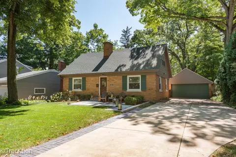 1425 Gilbert Ave, Downers Grove, IL 60515