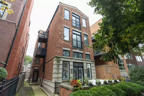 929 W George St #1, Chicago, IL 60657