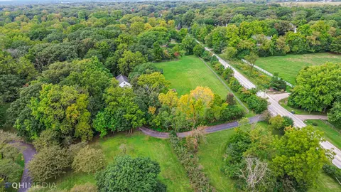 5 N510 Curling Pond Ct, Wayne, IL 60184