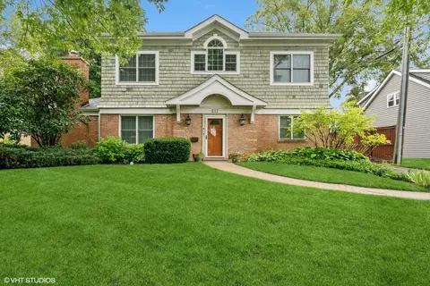 517 Hampton Ter, Libertyville, IL 60048