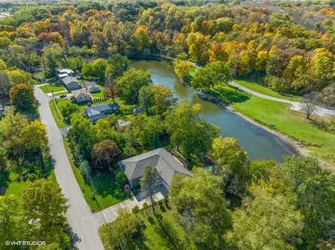 1270 Winaki Trl, Algonquin, IL 60102 photo 5