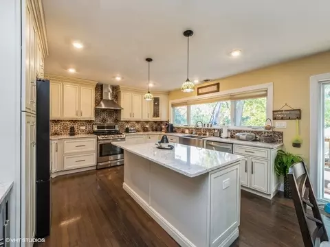 1270 Winaki Trl, Algonquin, IL 60102 photo 19