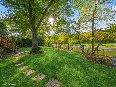 1270 Winaki Trl, Algonquin, IL 60102 photo 3