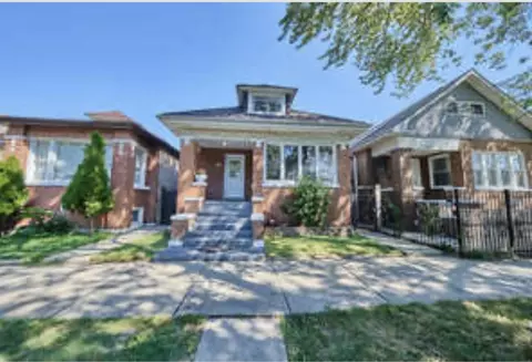 6417 S Troy St, Chicago, IL 60629