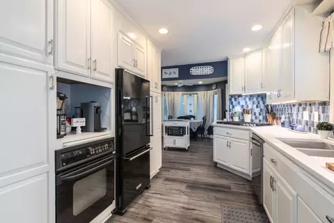 1275 Dennis Pl, Des Plaines, IL 60018 photo 10