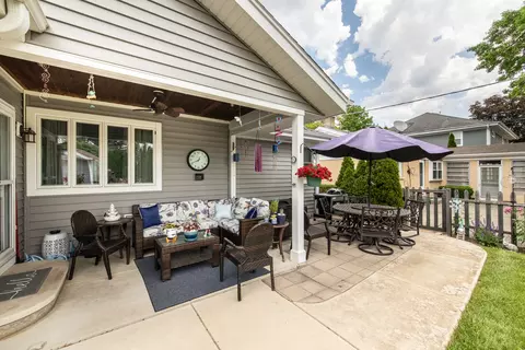 1275 Dennis Pl, Des Plaines, IL 60018 photo 24