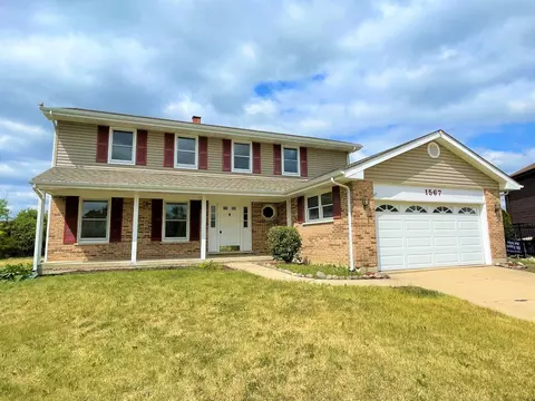 1567 Patricia Ct, Elk Grove Village, IL 60007