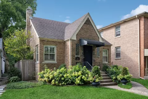 650 Florence Ave, Evanston, IL 60202