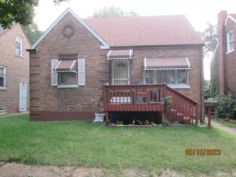 10023 S Bensley Ave, Chicago, IL 60617