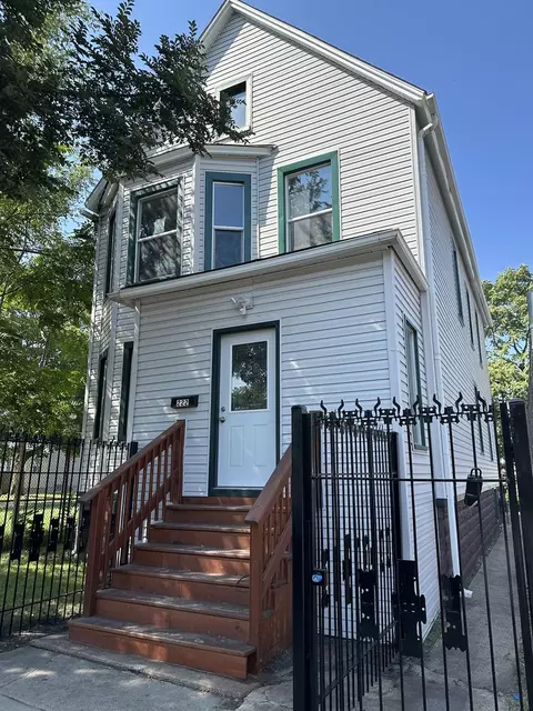 222 W 119th St, Chicago, IL 60628