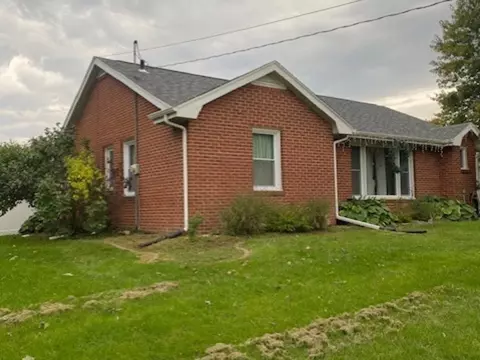 313 E Hennepin St, Mark, IL 61340 photo 2