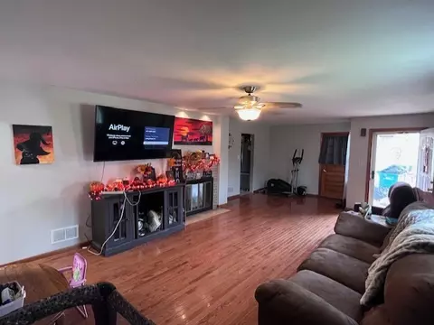 313 E Hennepin St, Mark, IL 61340 photo 6
