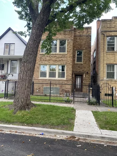 4842 W Iowa St, Chicago, IL 60651