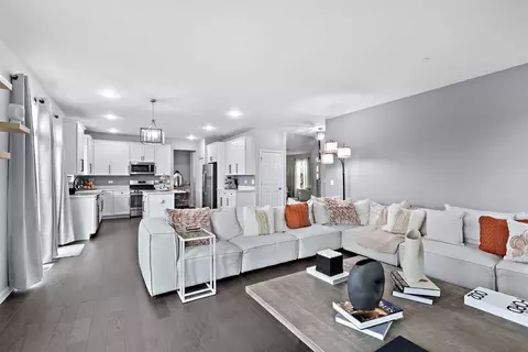 5821 Fairview Ln, Hoffman Estates, IL 60192 photo 13