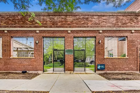 5823 N Ravenswood Ave #110, Chicago, IL 60660