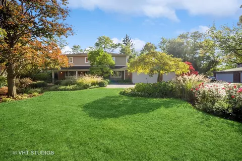 1625 Tall Tree Ln, Deerfield, IL 60015