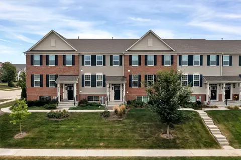 8929 Disbrow St #8929, Huntley, IL 60142