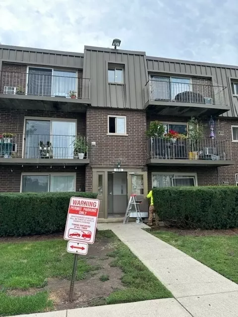 590 Fairway View Dr #3L, Wheeling, IL 60090