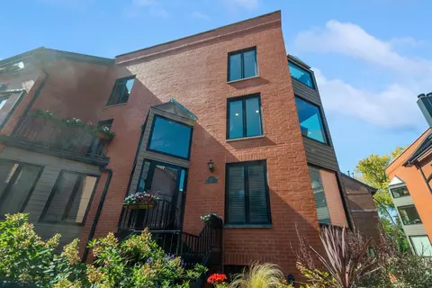 1612 N St Michaels Ct, Chicago, IL 60614