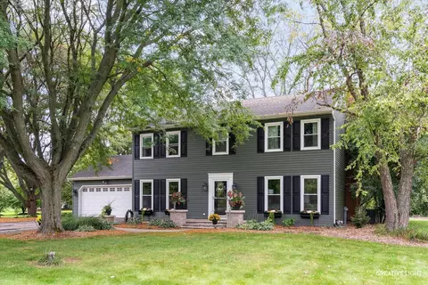 5 N390 Oak Rd, Saint Charles, IL 60175