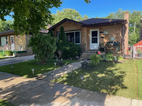 9633 S Avenue J Ave, Chicago, IL 60617