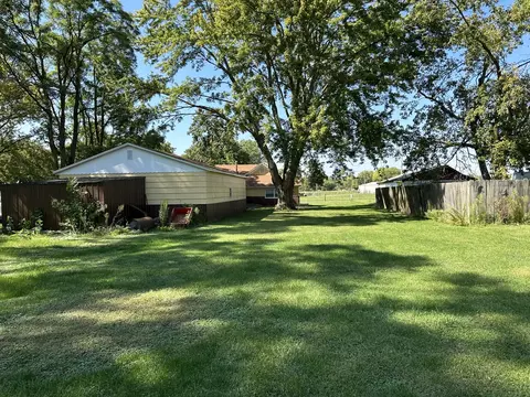 409 N Mill St, Camargo, IL 61919 photo 6