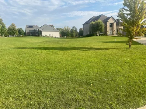 411 Billings Ct, Dekalb, IL 60115