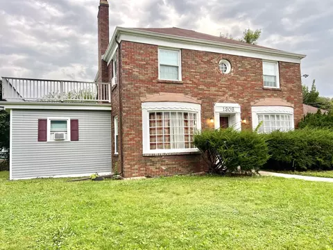 1308 Wolff Ave, Elgin, IL 60123