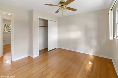 1329 Phoenix Dr, Des Plaines, IL 60018 photo 8