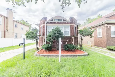 8136 S Luella Ave, Chicago, IL 60617