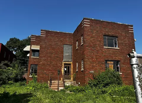 11572 S Front Ave, Chicago, IL 60628