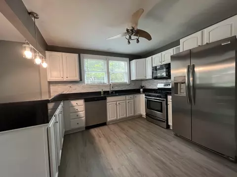 4101 Ruby St, Schiller Park, IL 60176 photo 8