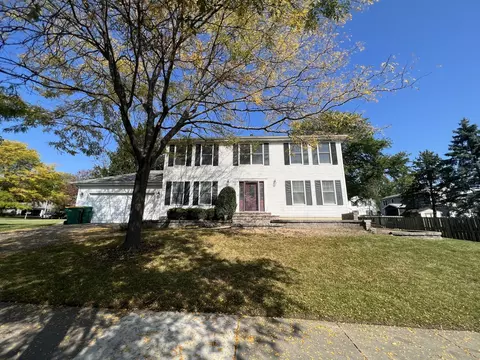 5048 Adele Dr, Gurnee, IL 60031