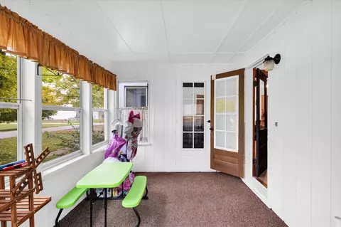 210 E Railroad Ave, Elliott, IL 60933 photo 4