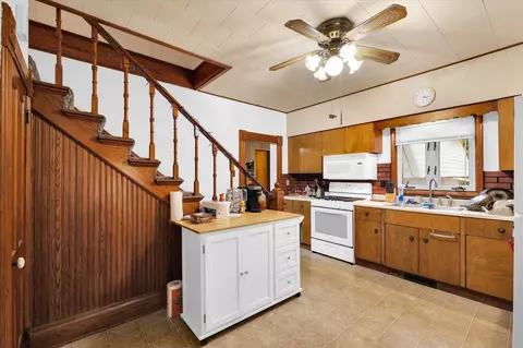 210 E Railroad Ave, Elliott, IL 60933 photo 5