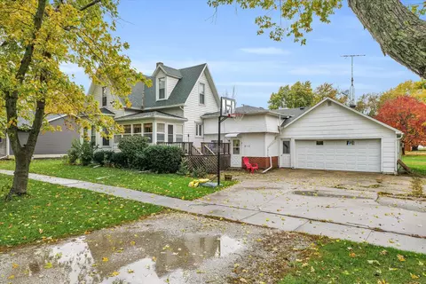210 E Railroad Ave, Elliott, IL 60933 photo 2