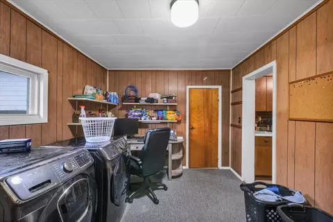 210 E Railroad Ave, Elliott, IL 60933 photo 10