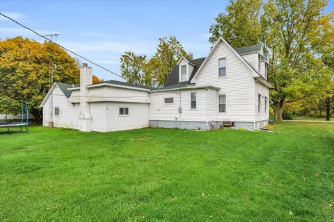 210 E Railroad Ave, Elliott, IL 60933 photo 3