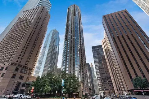 222 N Columbus Dr #4201, Chicago, IL 60601